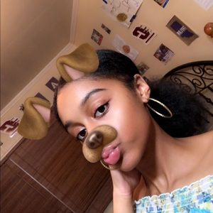 Meet your Posher, Alex